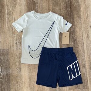 NEW Nike Dri-FIT White and Navy Kids Set